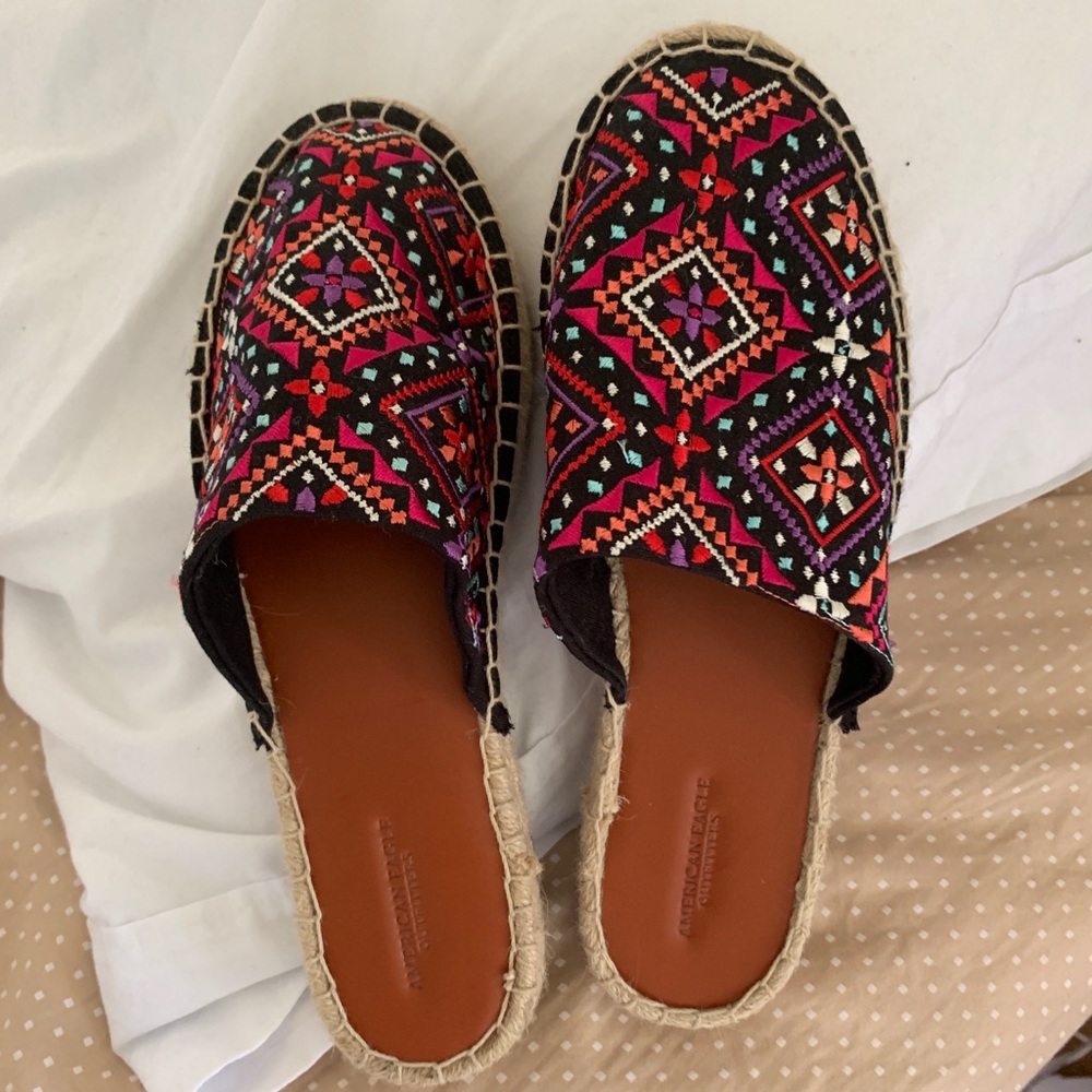 American Eagle Espadrille Platform Mules NWOT